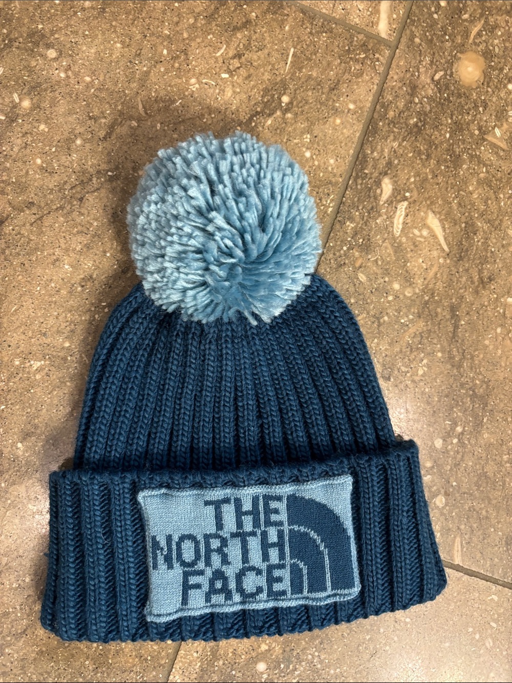 The North Face Kids Navy and Light Blue Pom Beanie